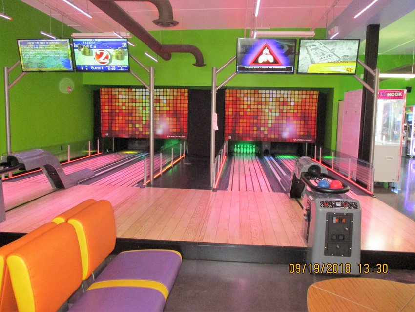 This is the typical 4-lane set-up for the AMF Highway 66 bowling.