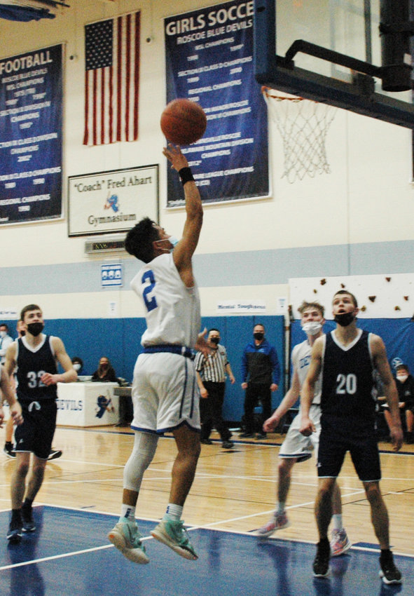 Alaniz Ruiz had an electrifying fourth quarter. His gravity defying antics and clutch trey kept Roscoe in the game down the stretch, scoring 11 points in the frame, even after missing crucial minutes sidelined with an injury.