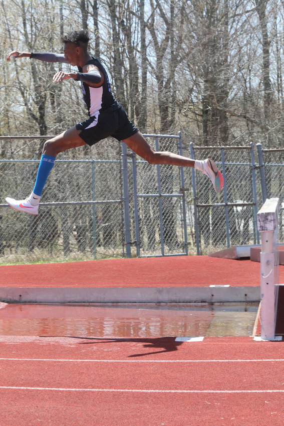 Monticello&rsquo;s Evan Waterton tunes up for his steeplechase quest for glory this spring. He was at the Cornwall Steeplechase yesterday. Last year his time there propelled him to first in the nation in the event. He aspires to reach nationals again.