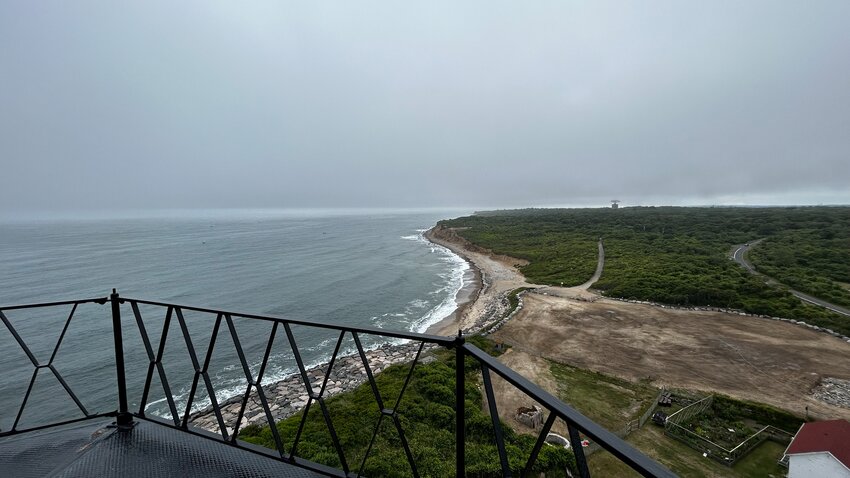 An overview of the scenery from on top of the lighthouse.