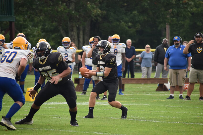 QB Nick Storms threw for three touchdowns, throwing for 158 yards including the game-opening 85-yard touchdown.