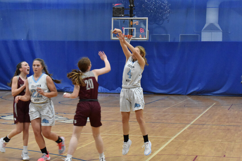 Nicole Reeves was on fire from beyond the arc, scoring a game-high 26 points against Livingston Manor on Friday night after scoring 22 against Monticello on Thursday.