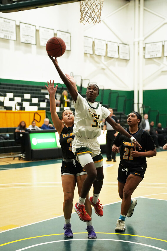 Shanay McFarlane led all scorers with 20 points as SUNY Sullivan defeated Westchester Community College by 71 points.