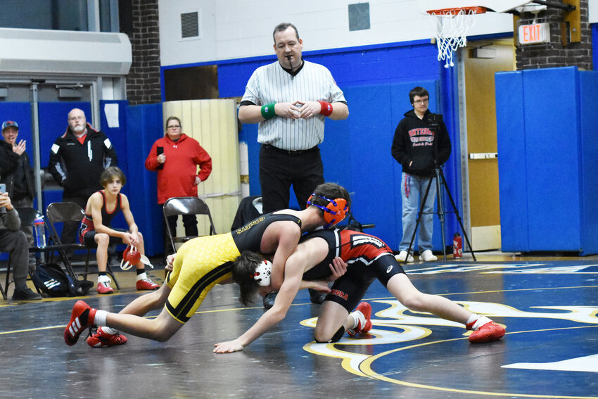Fallsburg&rsquo;s John Mingo fighting Onteora&rsquo;s Aiden Blakey for a dominant position early on in the match.
