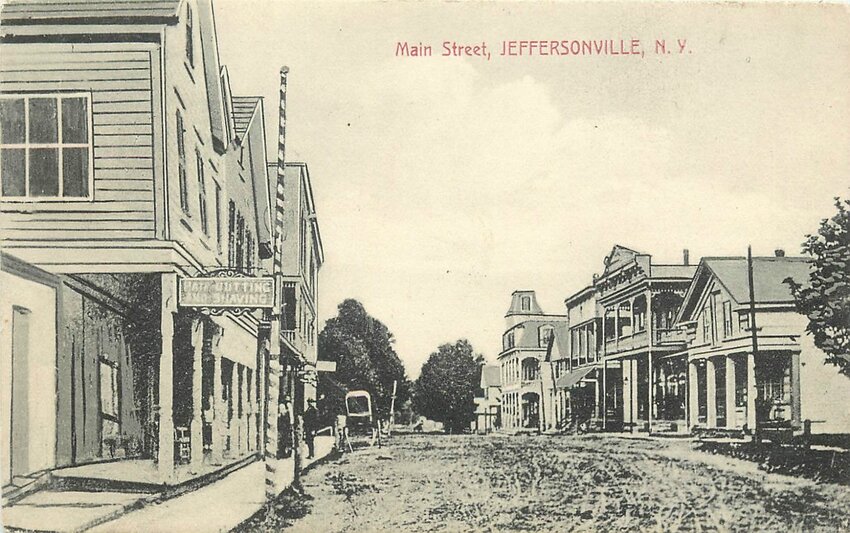 Main Street, Jeffersonville circa 1914. The Eagle Hotel is visible just to the right of center.&nbsp;