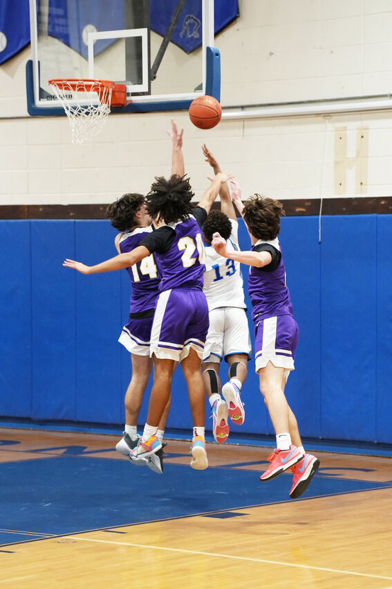 Daevion Sandoval carves through three defenders for a tough bucket in Thursday night&rsquo;s league win over Warwick.
