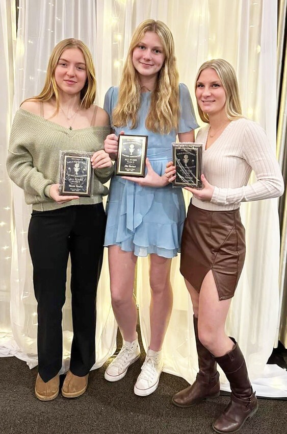 Three Lady Bulldogs were honored on March 12 at the BCANY Section IX Girls&rsquo; Basketball Awards Ceremony. The three Top-50 athletes from left were, Nicole Reeves, Ella Herbert and Abby Parucki.