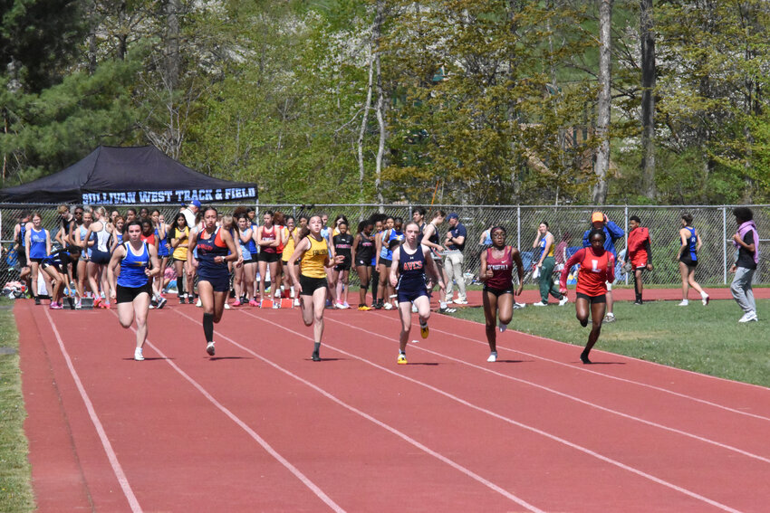 Kendall McGregor (TV), Zoey Ketcham (Fallsburg) and Sydania Foster (Liberty) all had top-6 finishes in the 100m on Saturday. Ketcham took second place in Division 2, Foster took second place in Division 1, and McGregor finished fourth in Division 2.