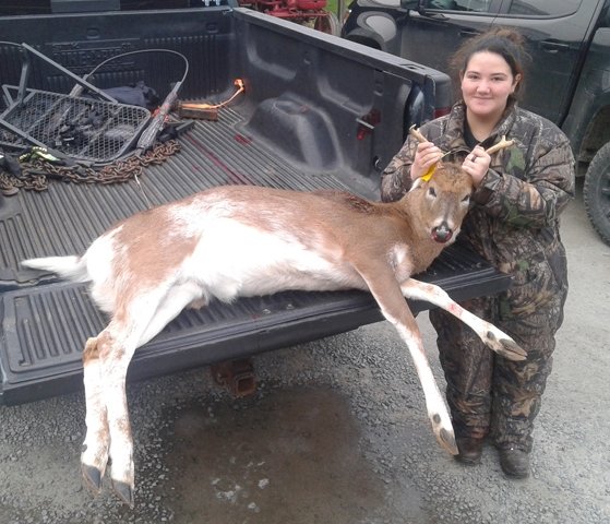 Xaira Sennett took this 130-lb buck in Callicoon that had a score of 40.