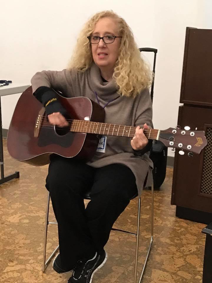 Melinda Marks Burgard and Action Toward Independence will offer “Over the Rainbow,” a virtual music therapy bereavement group for Care Partners of those who lost someone to Alzheimer’s Disease or dementia. The group starts on February 1.