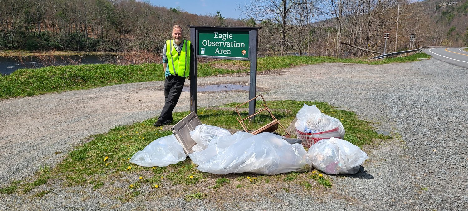 Perry Shore of Lumberland, a volunteer in last year’s Barryville Chamber of Commerce Litter Sweep Team, collected many bags of litter and debris picked up around the Eagle Observatory on Route 97. This year’s Litter Sweep will be held on Satuday, April 23rd from 10-1:00pm. For more information go the The Barryville Chamber of Commerce website or the Living in Barryville Facebook Group.
