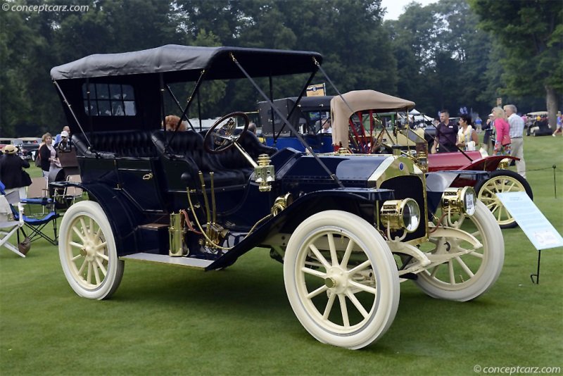 The 1911 Alpena Flyer at a Concours car show.