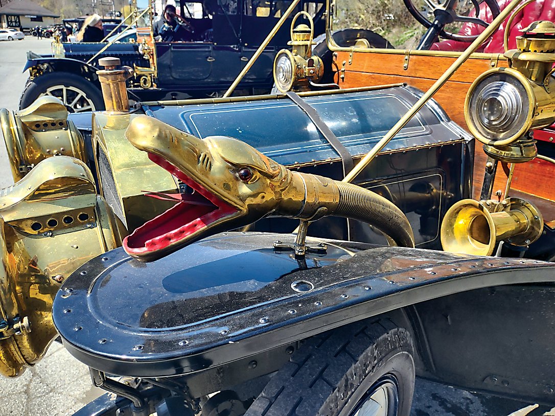 This Packard was displaying a Boa Constrictor horn manufactured in England.