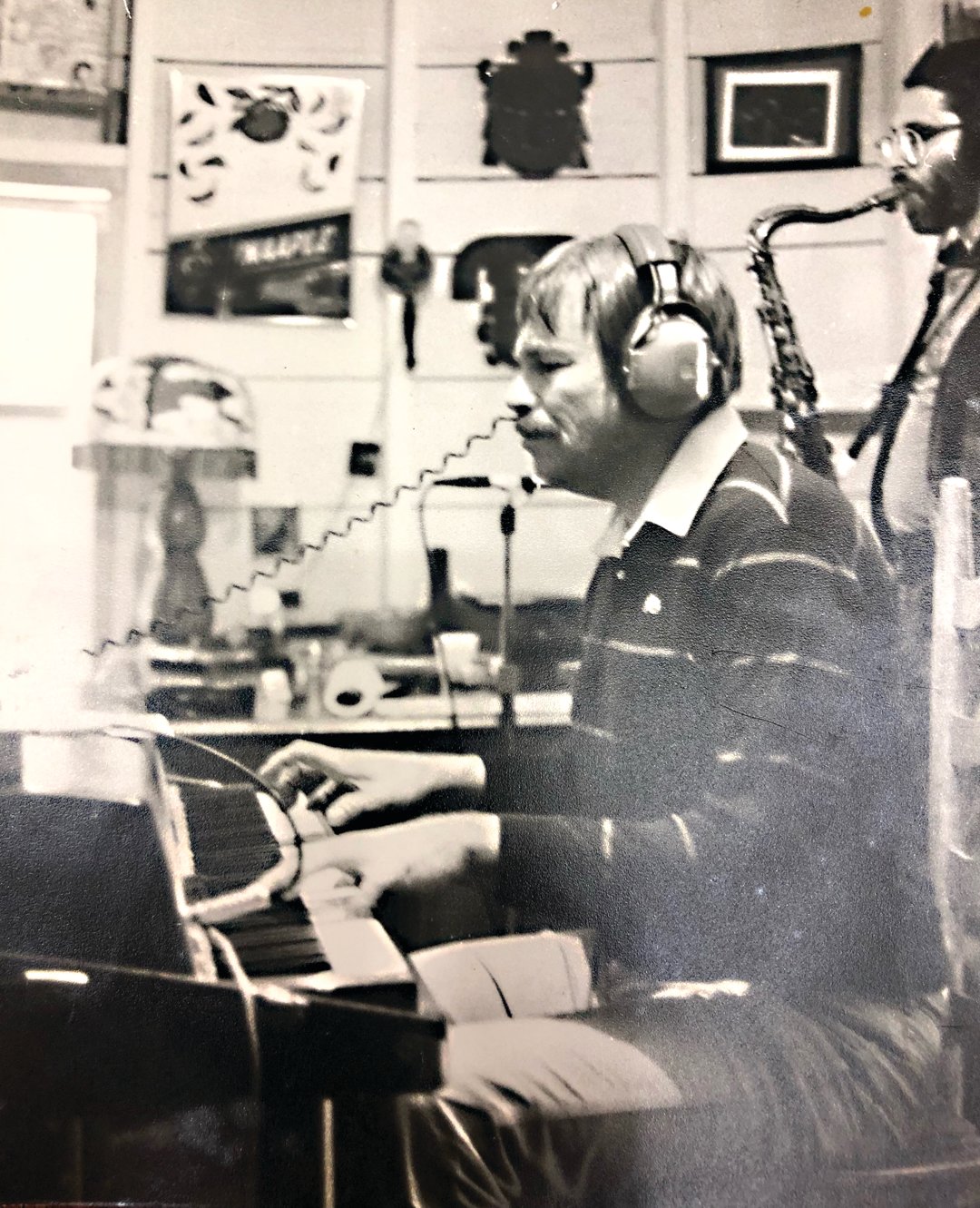 Loren “Jake” Lentz recording the first album with his Kutsher’s band at David Earle Johnson’s studio in North Branch in 1986.