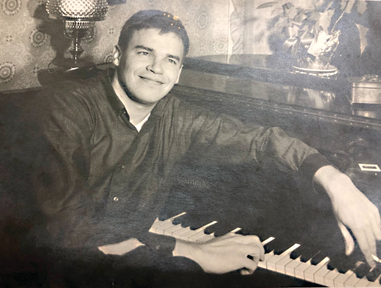 Lentz as a 20-year-old, relaxing at a friend’s house.