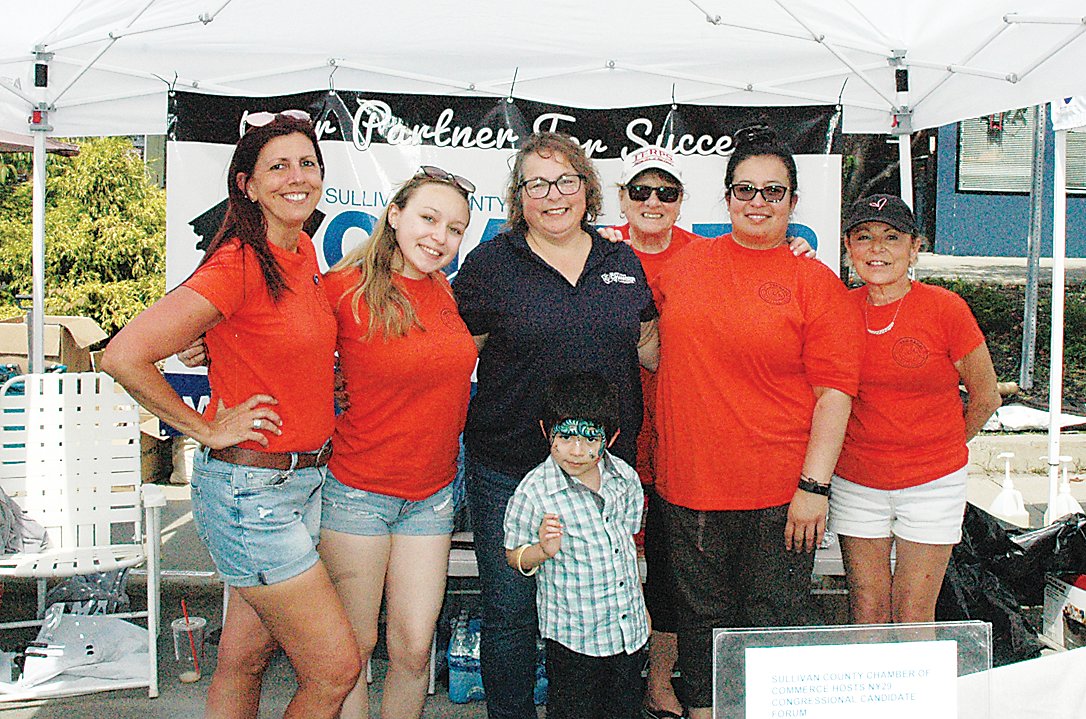 Members of the Sullivan County Chamber of Commerce were
out celebrating the Bagel Festival on Broadway on Sunday. Left to right are Marie Smith, Alexa Rogers, President Jaime Schmeiser, Pat Smith, Miriam Macias, Suellen Magnetico, and Daniel, front.