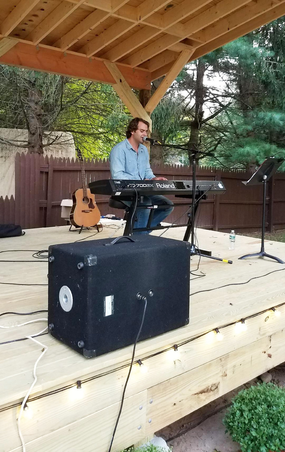 Justin Sutherland performing at Saturday’s Creekside Concert.