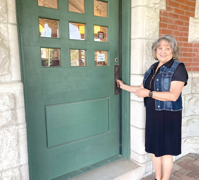 Edwards to replace Crooker as director of visitors bureau