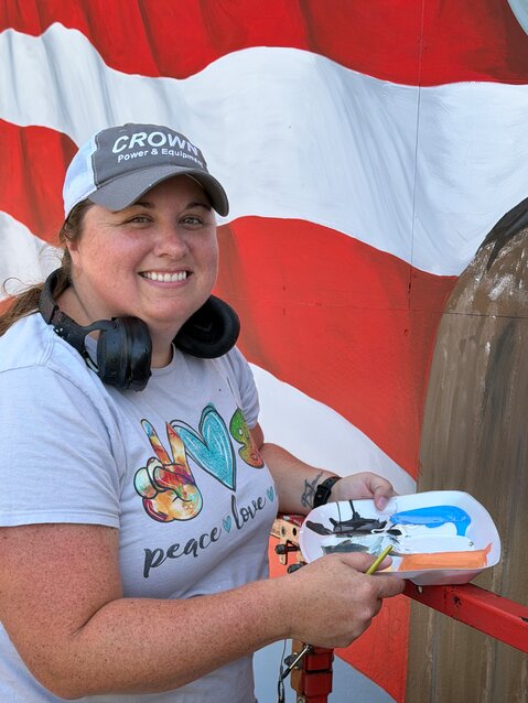Local artist paints America 250 mural at Missouri State Fairgrounds