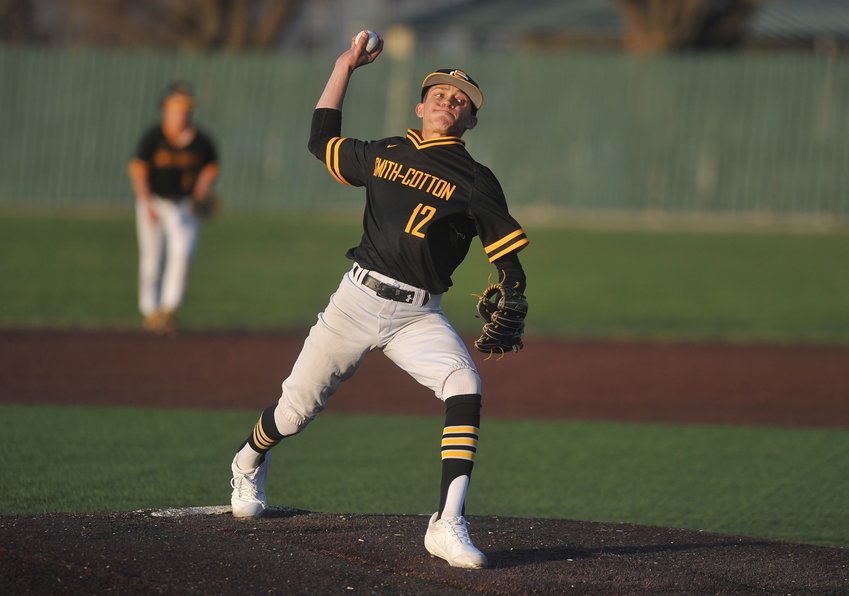 Smith-Cotton pitcher Mallaki Morris delivers near the end of the second game against Oak Park in Sedalia on Saturday afternoon.