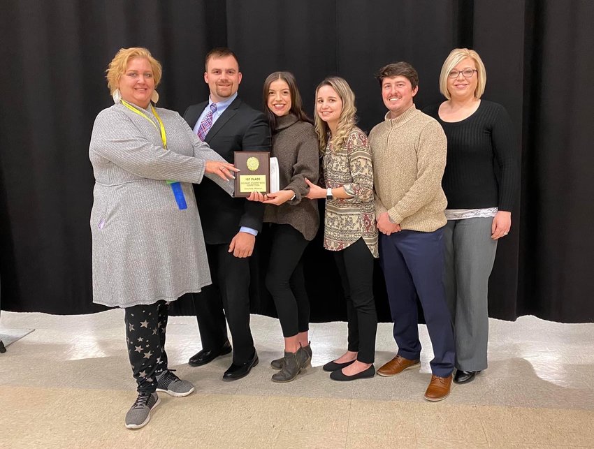State Fair Community College&rsquo;s Radiologic Technology students competed with students across the state at the 2022 Missouri Society of Radiologic Technologists (MoSRT) Annual Conference Student Bowl in Columbia. The team won first place. From left, SFCC Radiologic Technology Program Director and MoSRT President April Young, students Nathan Nall, Grace Sloan, Nicole Hockett, Braden Adams, and SFCC Radiologic Technology Instructor Danielle Beumer.