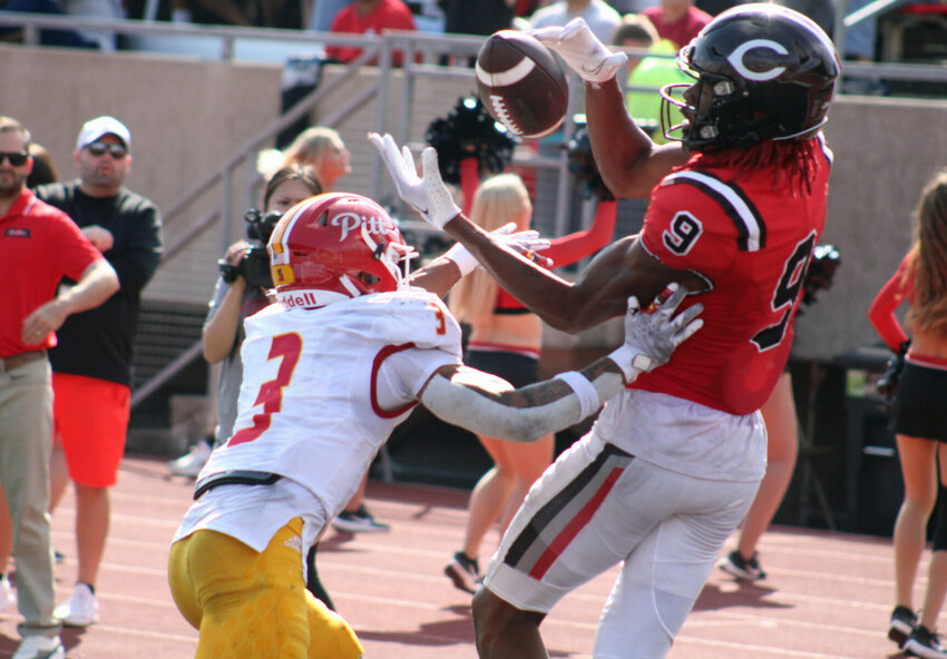 Central Missouri redshirt sophomore Michael Fitzgerald hauls in a touchdown reception against Pittsburg State on Saturday, Sept. 16, at Walton Stadium.   PhotoCredit: Photo by Joe Andrews | Star-Journal