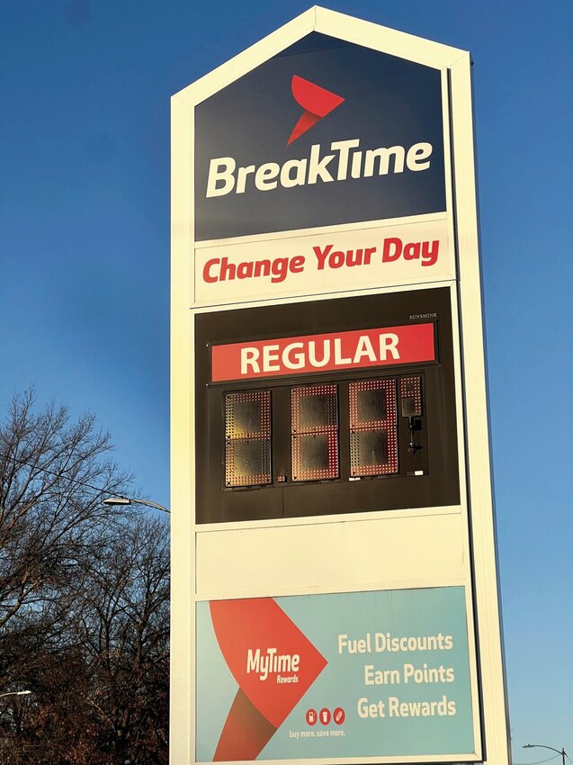 As gras price fell over the last week, prices in Sedalia ranged from $2.60 to $2.55 on Thursday, Jan. 18.&nbsp;   Photo by Faith Bemiss-McKinney | Democrat