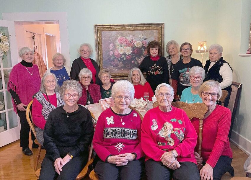 On the back row from lef are, JoAnn Collier, Pam Bishop, Dala Yontz, Ruth Burlingame, Micki Williams, Debbie Harper, and Gay Nau. On the middle row from left are, Dorothy Collett, Ellaine Beeman, Nancy Byars, Linda Reid, and Verna Koechner. Onnthe front row from left are, Charleen Meyer, Twila Garber, Peggy Moon, and Linda Dahl.   Photo courtesy of&nbsp;Grow and Glow Garden Club