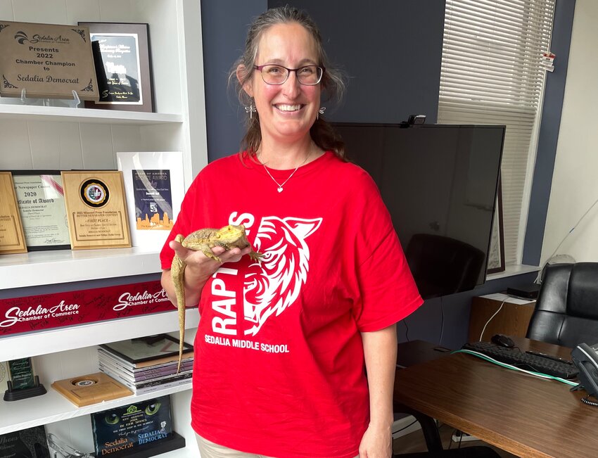 Staci Harrison Harrison has a unique teaching assistant, a laid-back bearded dragon named Murdock, originally from central Australia.