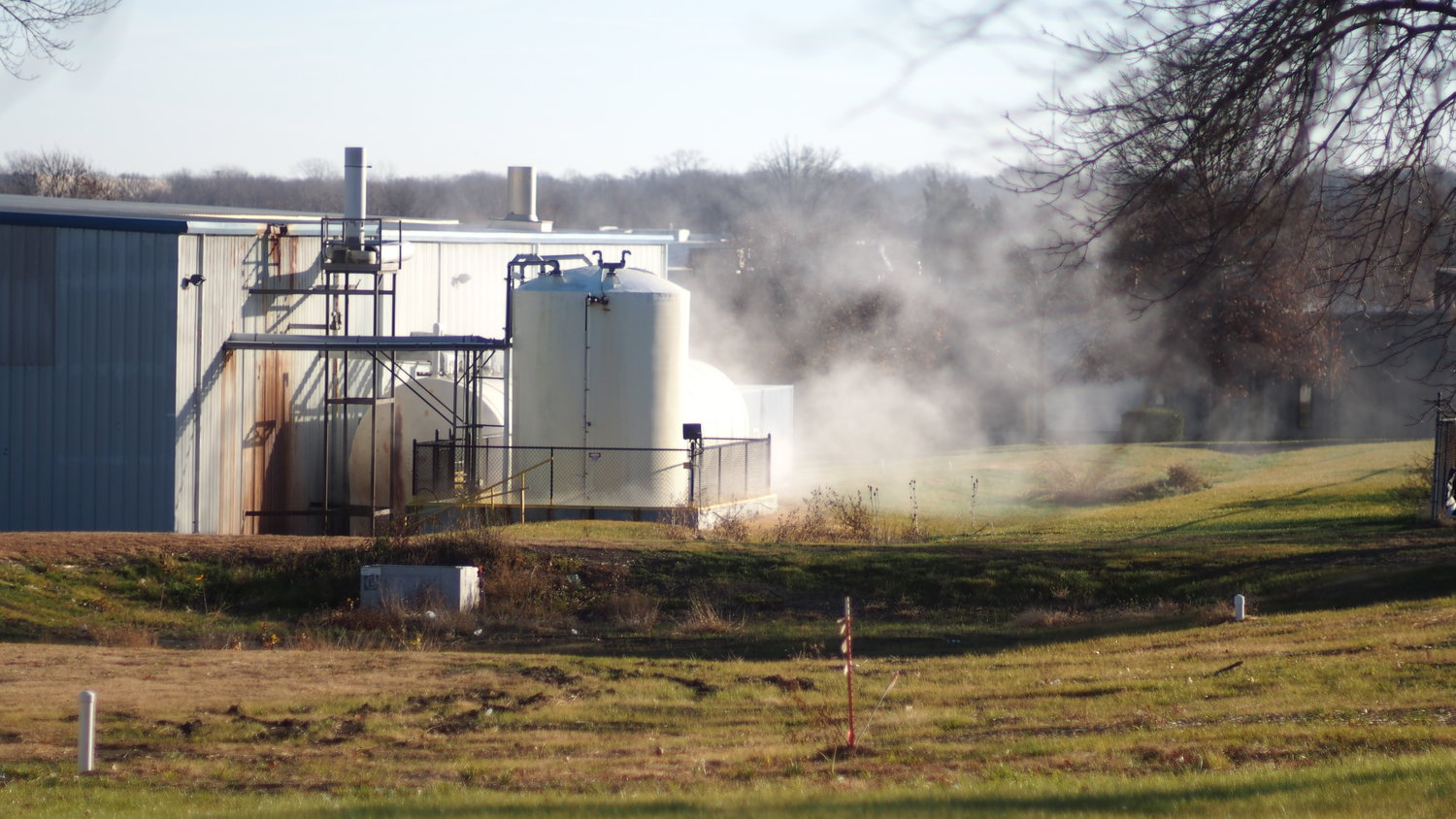 Hydrochloric acid leak shuts West Main Street Sedalia Democrat