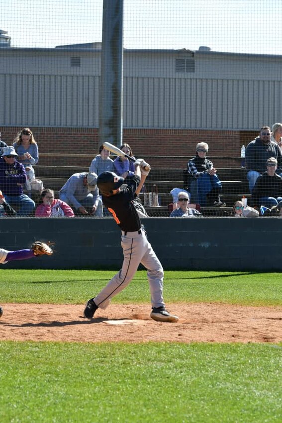 Logan Green (3) went 2-3 with one RBI on Saturday.