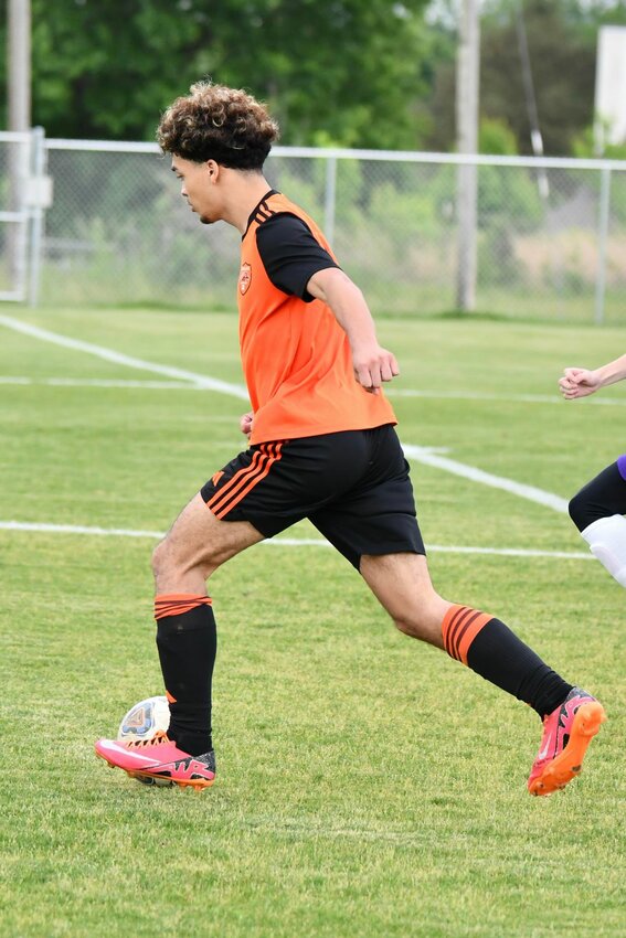 Ivan Draine (2) assisted the lone goal of the district semifinal on Tuesday.