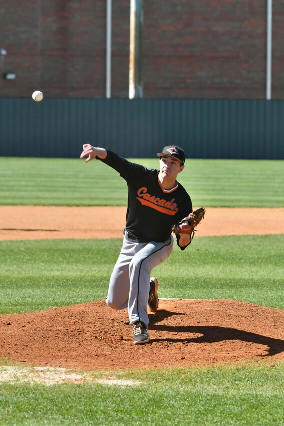 Zach Crosslin (11) threw 6.0 innings with 8 Ks, only giving up 4 BB, 3 H, and 1 ER while picking up the win.
