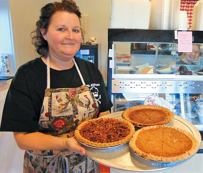 In addition to her meat and threes, Ruth is also known for her baked good—like her
chess and pecan pies.