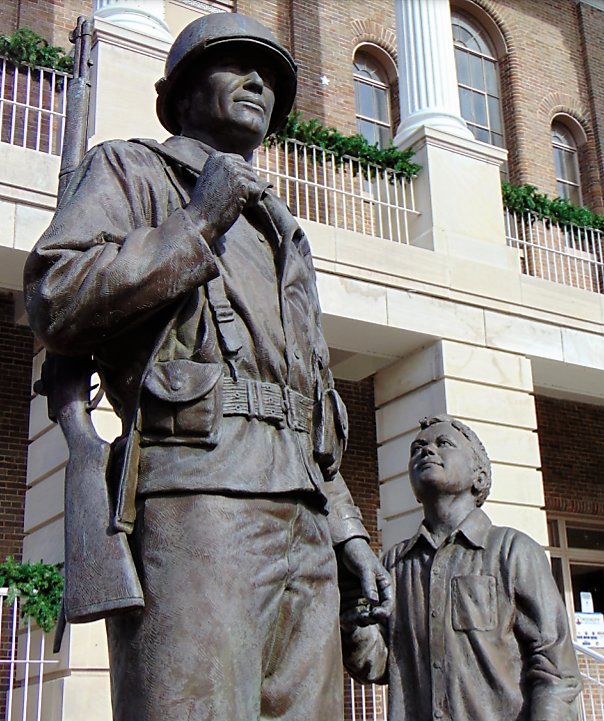 One of Russ Faxon’s many commissions is the Veterans Memorial statue in front of the Bedford
County Courthouse