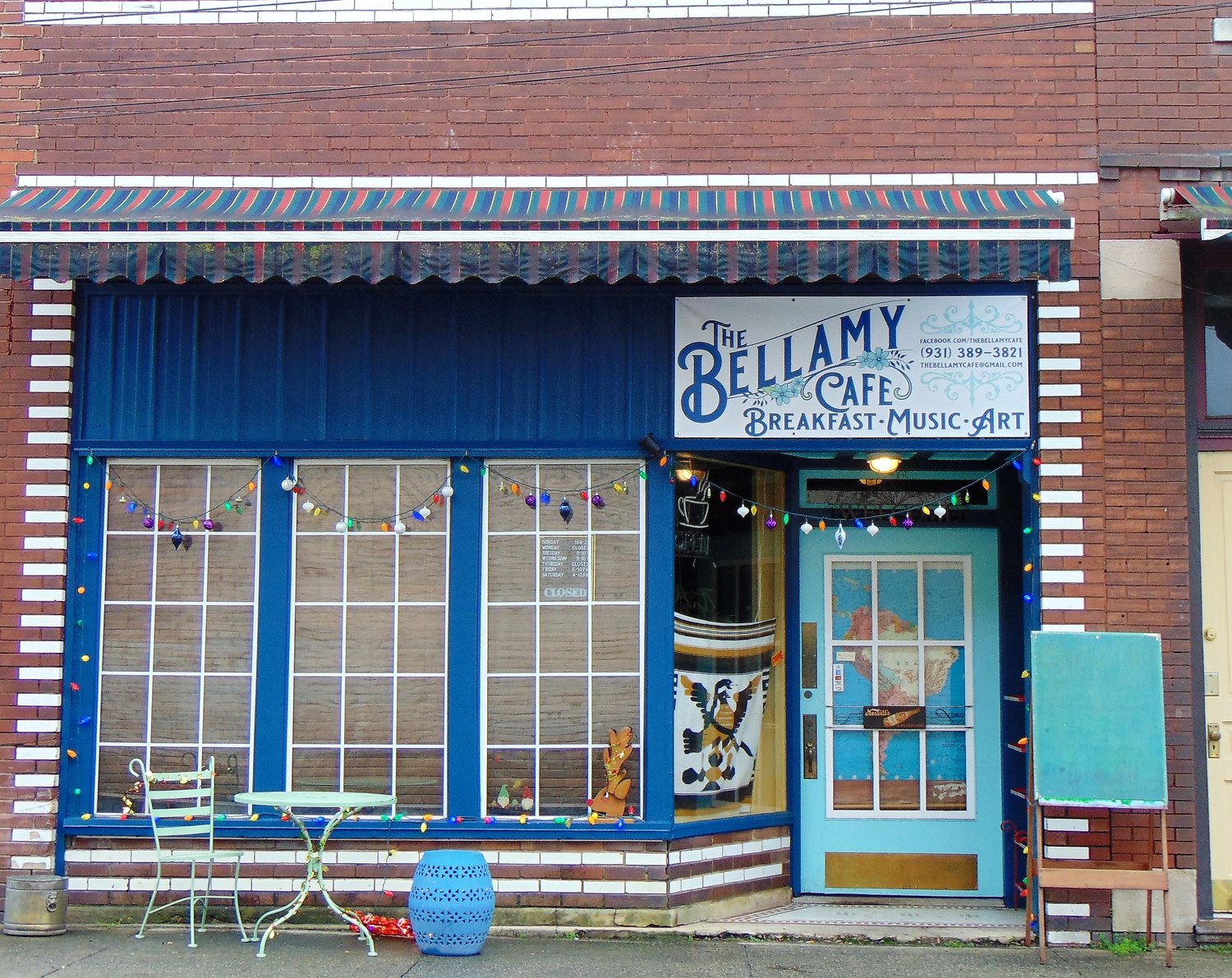 Eric Sewell and Dani Beck say they’re living a dream as new owners of The Bellamy
Café on Main Street in Wartrace. The cafe’s name came to Sewell last year. The root
word of “Bellamy” means “friend.” He says that stuck and certainly fits the atmosphere of their venue.