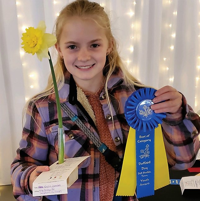 Kaylin Jamison won in the category of “best of category—youth single specimen” during the recent Bell Buckle
Flower Show. The event was part of the activities of the annual Bell Buckle Daffodil Day.