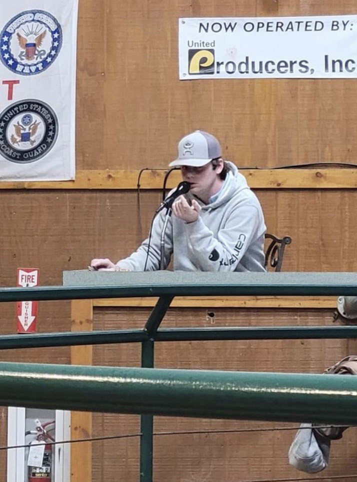 Jackson Bailey, 3rd generation auctioneer, at the same
auction ring as his grandfather.