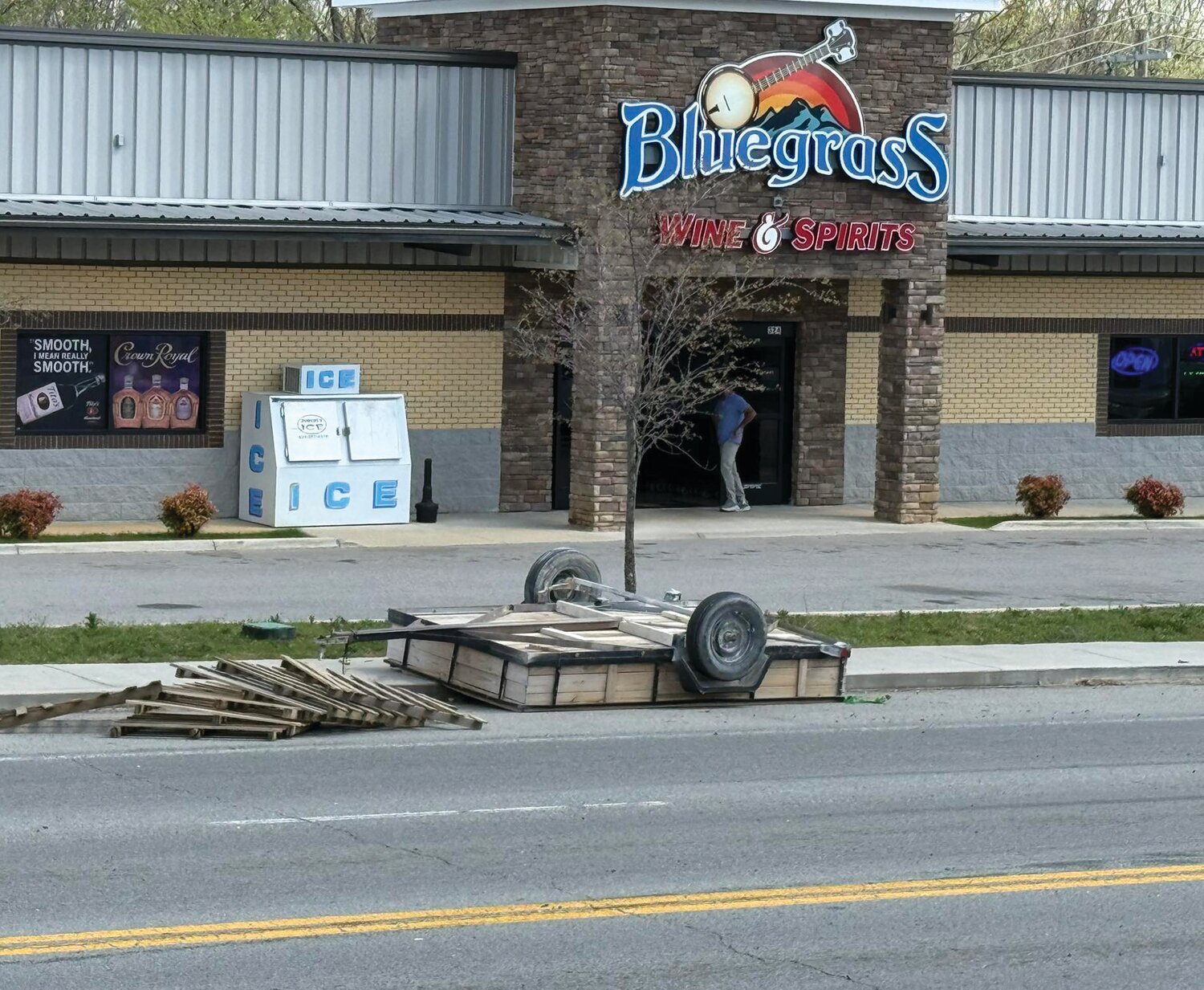 Flipped Trailer Causes Commotion | Sparta Live