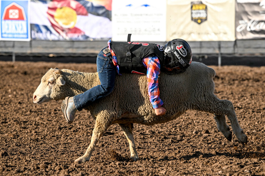Ellanora O’Dell rode backwards and had the best score among 4-year-olds.