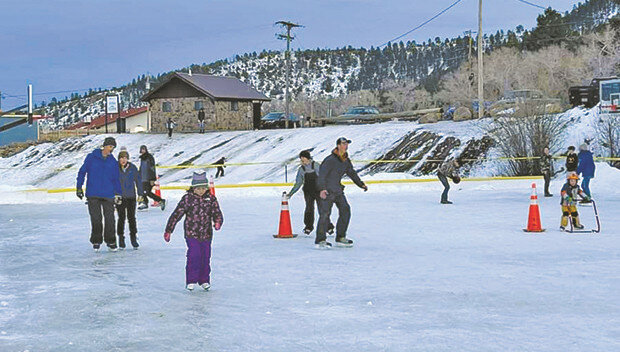 South Fork Skate Nights hit the ice - The Alamosa News