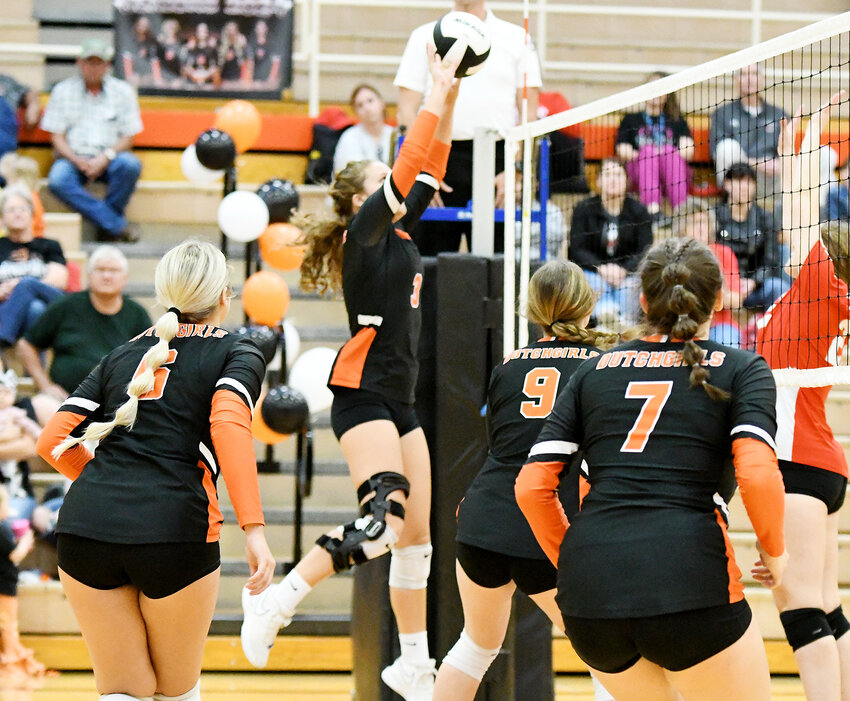 Ayla Schmanke (second from left) tips a ball back over the net for Owensville’s Dutchgirls during senior-night volleyball last Thursday against St. James’ Lady Tigers. Dutchgirl teammates witnessing the tip include (from left) Ally Gooch (6), Mya Vandegriffe (9) and Makensy Pigg (7).